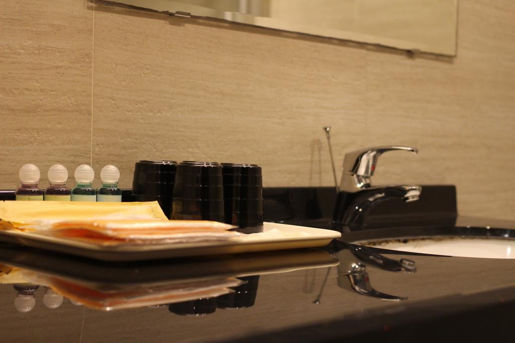 Home Full Hotel Jincheng Quarto foto